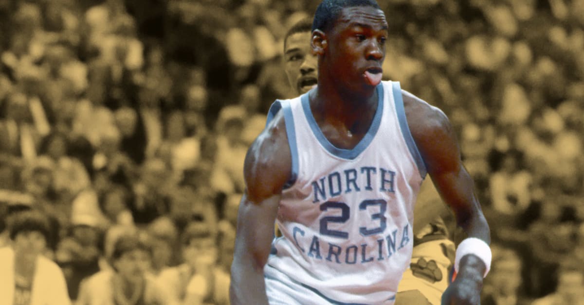 Delincuente Optimismo ayer In 1997 a group of Duke students stole Michael Jordan's UNC jersey from the  rafters - Basketball Network - Your daily dose of basketball