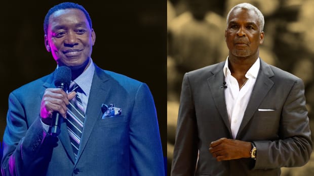 Isiah Thomas thinks MJ traded for Bill Cartwright because Charles Oakley  was not tough enough - Basketball Network - Your daily dose of basketball