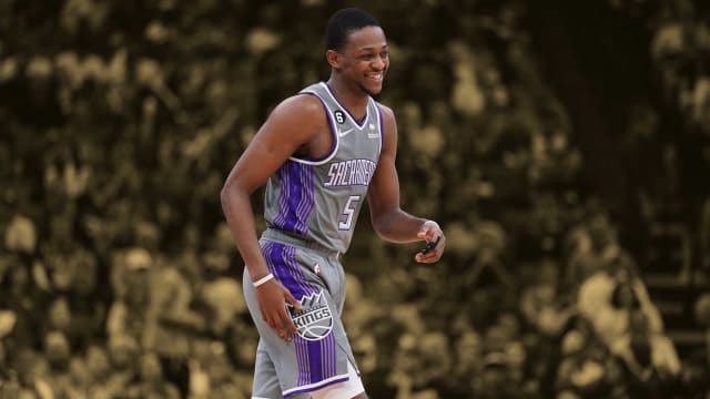 Kings De'Aaron Fox signs with Steph Curry's Curry Brand - Golden