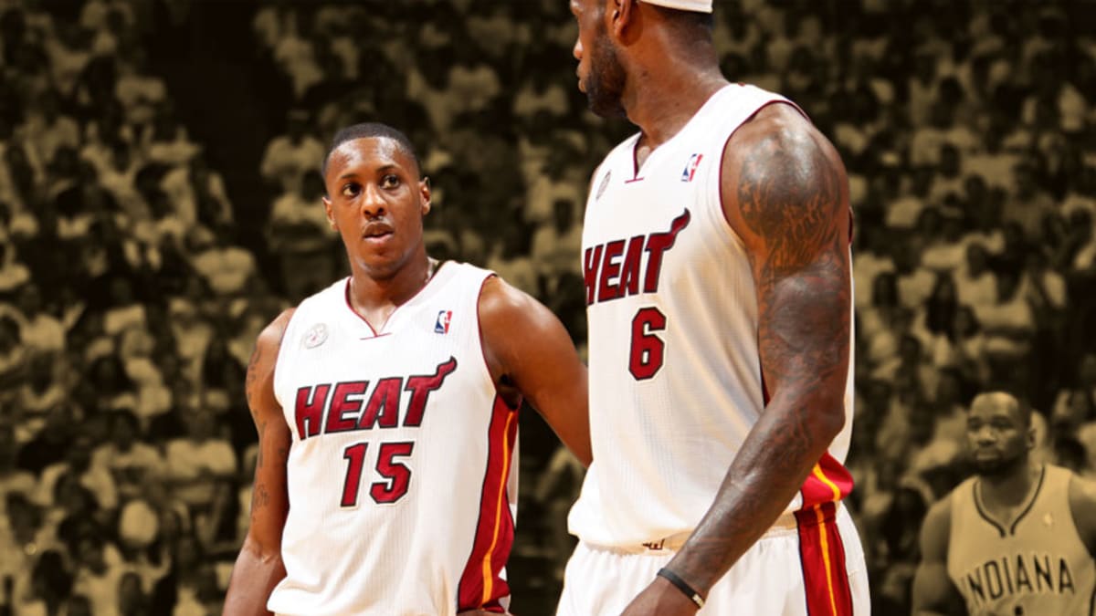 LeBron James erupts on Mario Chalmers during a timeout