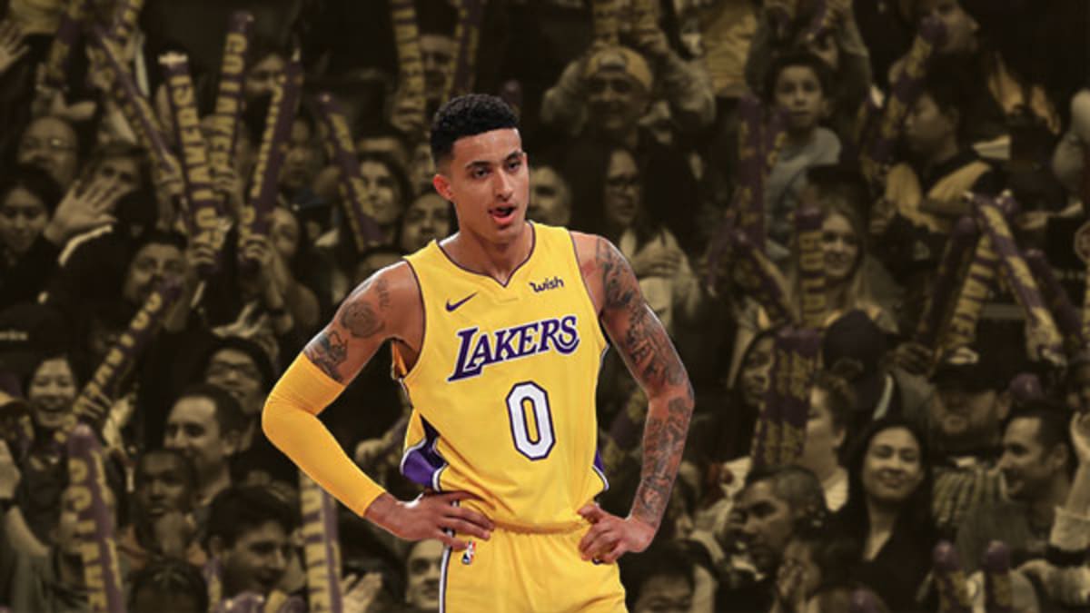 Are lakers fans even real fans if they send death threats for missing a  shot? Not to mention not wanting Kyle Kuzma to get a ring cause HE can't  make shots. 