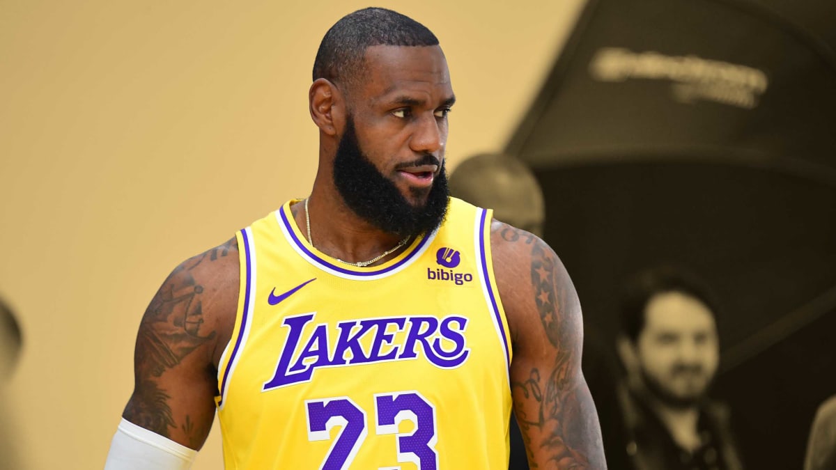 Lakers fans opposing LeBron James' number retirement need to get a