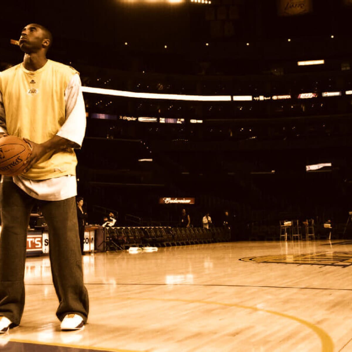 Despite Needing Electrical Shock Therapy, Kobe Bryant Resorted to a  Fascinating Habit to Improve His Game: “I Worked on It… and Benefited for  the Rest of My Career” - EssentiallySports