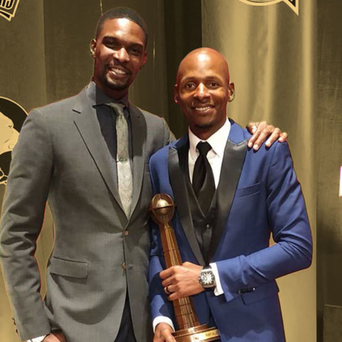 chris bosh kisses ray allen