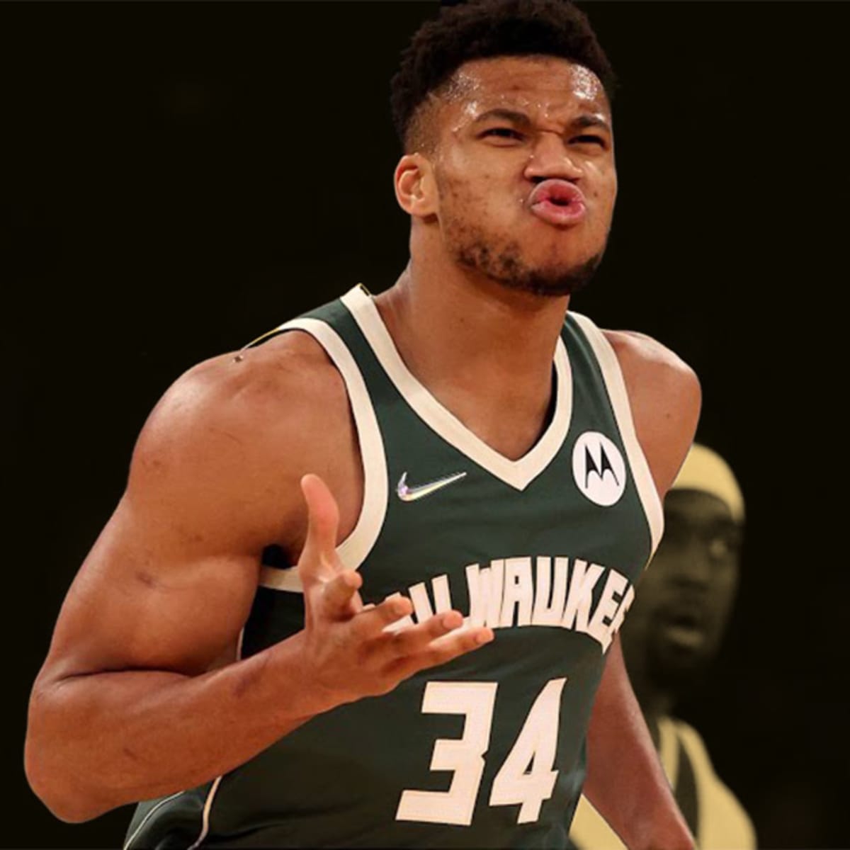 Giannis Antetokounmpo gets ripped into by Shaquille O'Neal and Charles  Oakley in what is now a recurring theme - Basketball Network - Your daily  dose of basketball