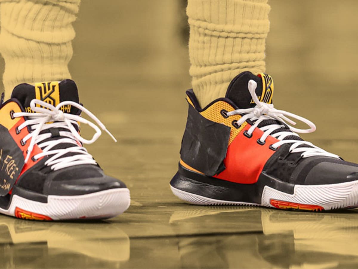 Zach LaVine: Sneaker Free Agent and Wearing New Shoe