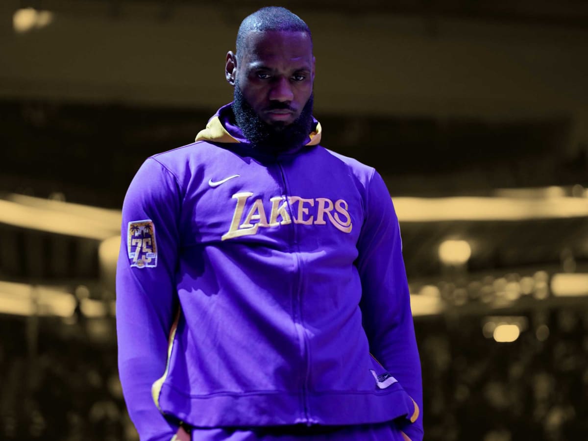 LeBron James complains about sleeved jerseys after loss