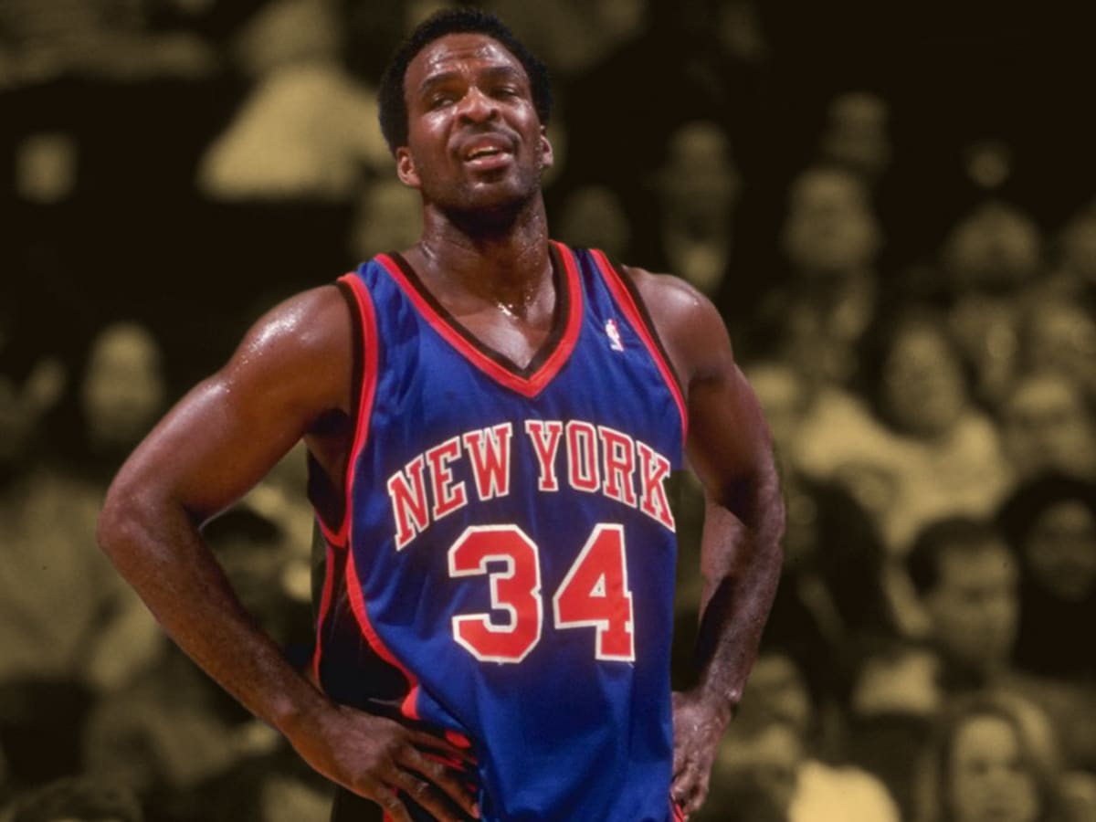 Charles Oakley didn't speak with his teammate for months until he punched  him in the face: 