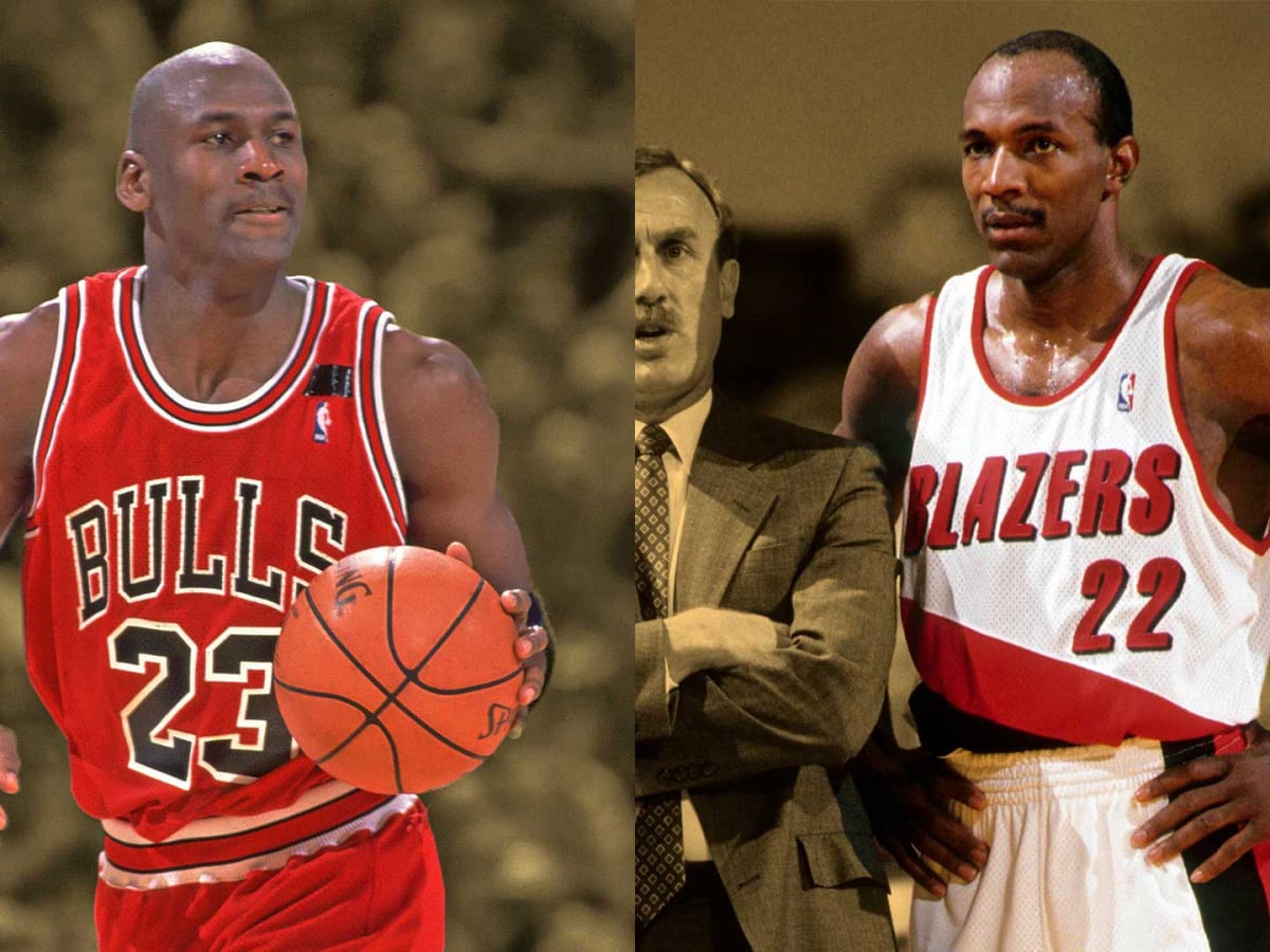 Michael Jordan vs Clyde Drexler RARE Highlights (1992.03.01) - 57pts Total!  The Glyde DUNK on MJ! 