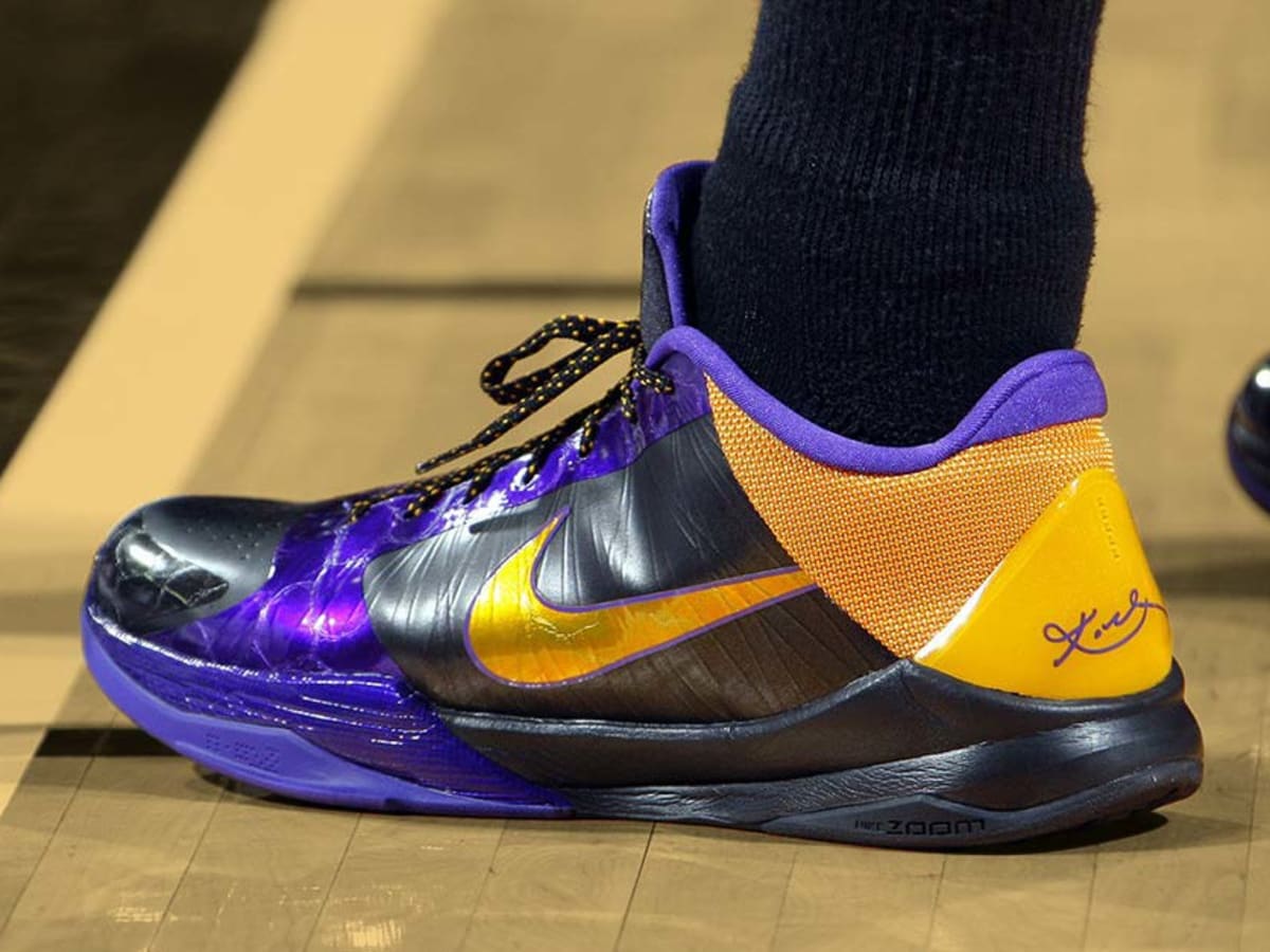 Kobe bryant deals nikes