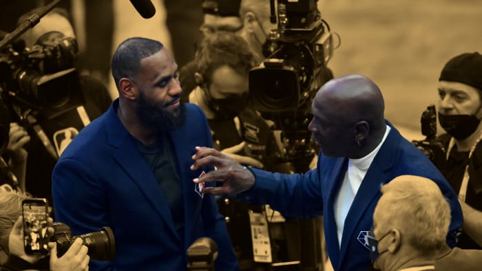 Michael Jordan praises LeBron James for breaking NBA scoring record ...