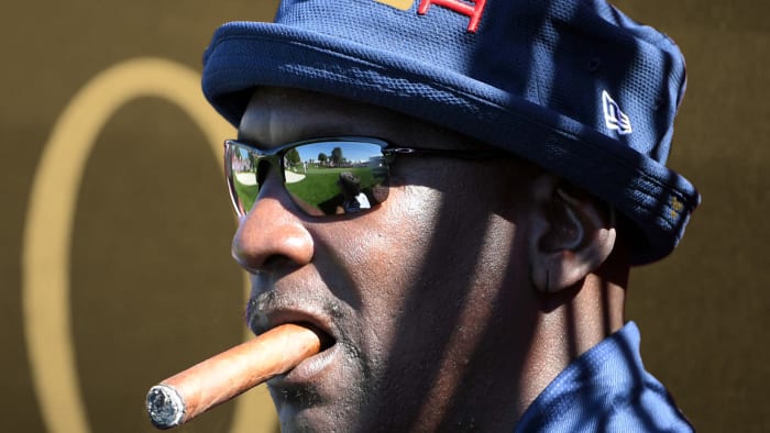 Cigar Aficionado founder on if Michael Jordan is a heavy smoker ...
