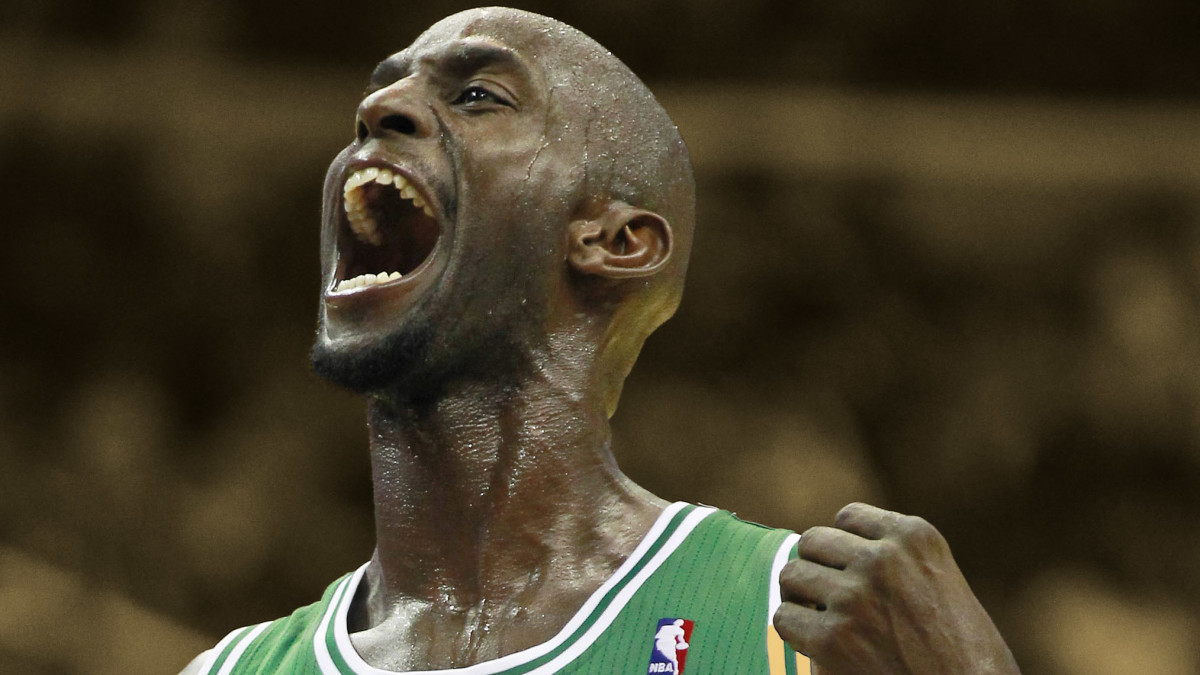NBA: Kevin Garnett gets big welcome and a win - Los Angeles Times