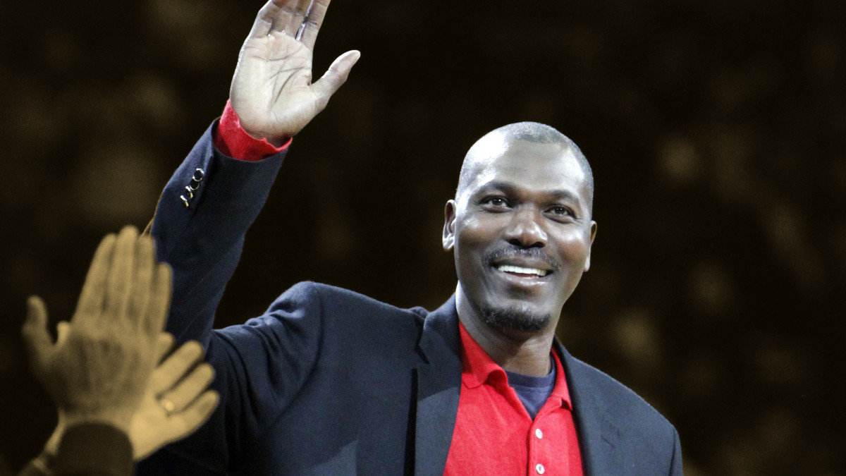 Hakeem Olajuwon Leads Rockets to First NBA Championship – Sneaker
