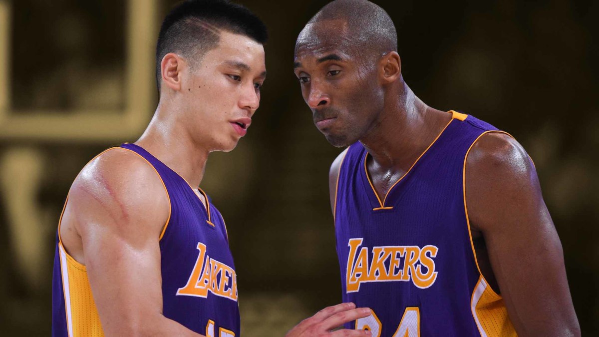 Kobe Bryant wants Jeremy Lin, teammates to play 'relentlessly' - Los  Angeles Times