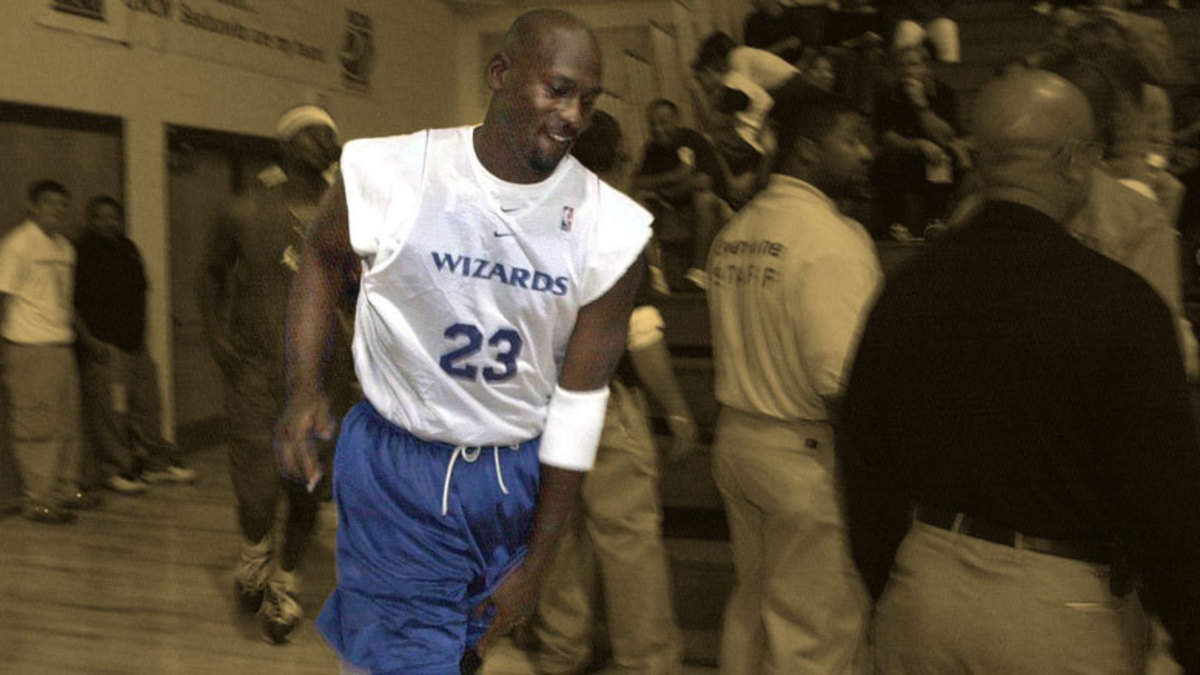 Michael Jordan in a wizards jersey still don't look right to this