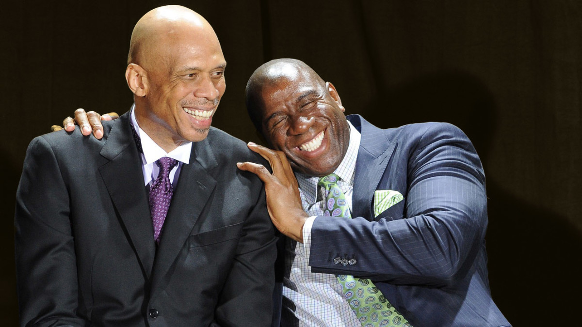Magic Johnson Reveals The One Thing Kareem Abdul-Jabbar Did To Make Him Mad  When He Was A Rookie: He Didn't Pay Me Back. And He Made More Money Than  Me. I Was