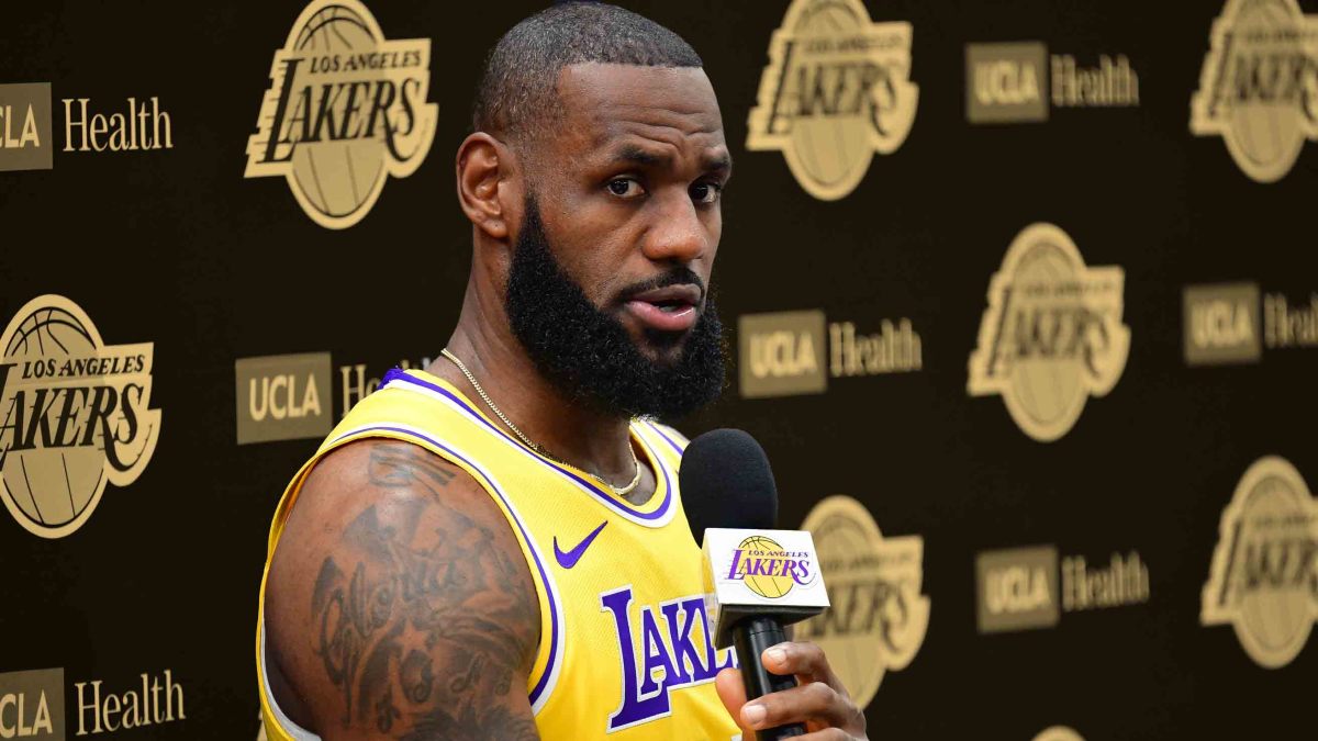 LeBron James Wants To Finish Career “Competing For Championships” –